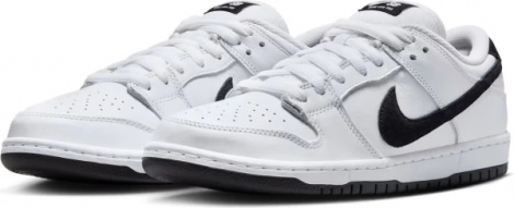 Кроссовки Nike SB DUNK LOW PRO бело-черные HF3704-100