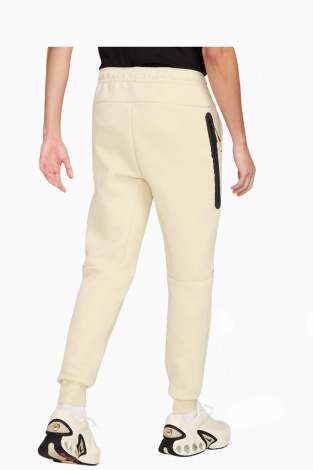 Штани Nike Sportswear Tech Fleece - бежевий