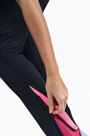 Штани Nike Dri-FIT Strike для жінок - чорний