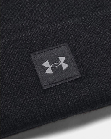 Шапка женская Under Armour HALFTIME CUFF BEANIE черная 1373101-003