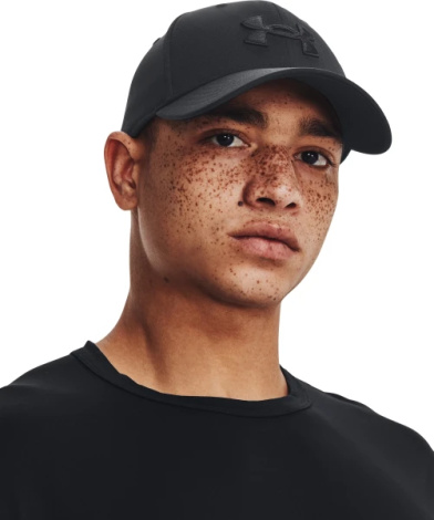 Кепка Under Armour MEN'S BLITZING ADJ черная 1376701-002