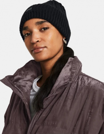 Шапка женская Under Armour HALFTIME CABLE KNIT BEANIE черная 1379995-001
