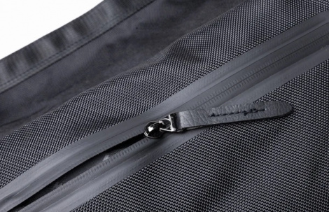 Сумка спортивна Kelme DUFFEL BAG чорна 8301BB5050.9000