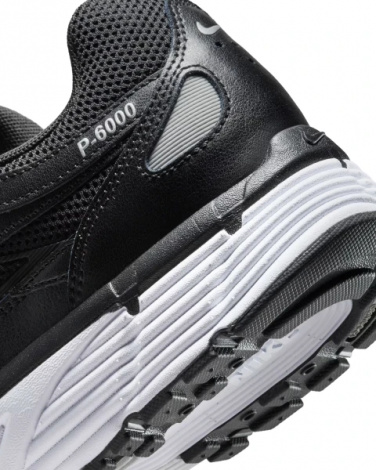 Кросівки Nike P-6000 чорно-срібні CD6404-026