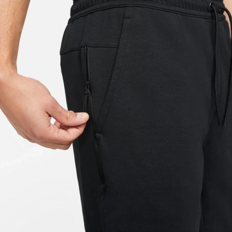 Шорти Nike SPORTSWEAR TECH ESSENTIALS чорні DD5301-010