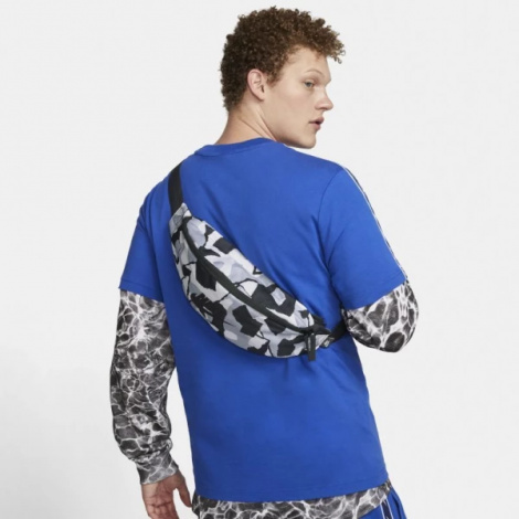 Сумка на пояс Nike NK HERITAGE WAISTPACK - CTGRY серая DV6242-060