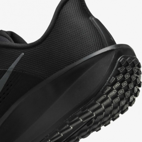 Кросівки бігові Nike QUEST 6 чорні FD6033-003