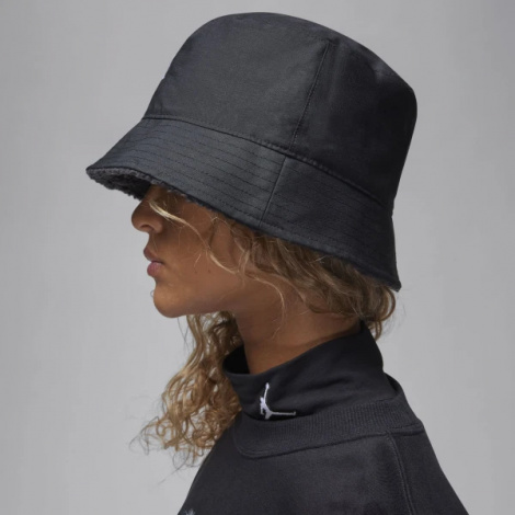 Панама зимова Nike UJ APEX BUCKET WINTER чорна FN4674-010