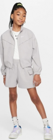 Куртка підліткова Nike SPORTSWEAR OVERSIZED LIGHTWEIGHT JACKET світло-сіра FZ5557-009