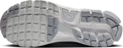 Кросівки жіночі Nike ZOOM VOMERO 5 біло-світло-сірі HQ0458-001
