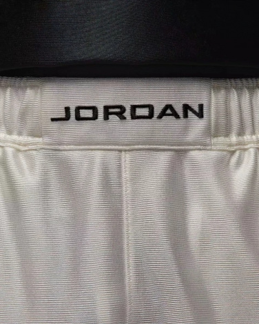 Шорти Nike JORDAN BROOKLYN CAT SCRATCH молочно-чорні HV0560-133