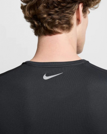 Футболка для бега Nike MILER FLASH DRI-FIT UV RUNNING темно-серая IB4127-070