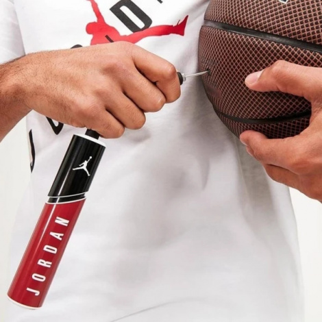 Насос Nike JORDAN ESSENTIAL BALL PUMP червоно-чорний J.000.1946.079.NS