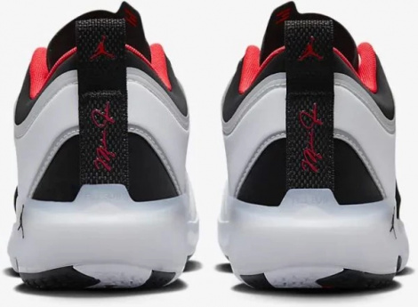 Кросівки баскетбольні Nike JORDAN AIR XXXVII LOW біло-чорно-червоні DQ4122-100