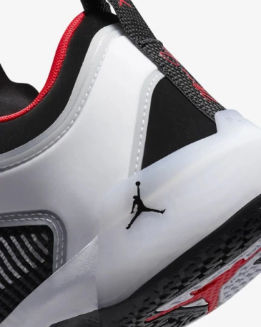 Кросівки баскетбольні Nike JORDAN AIR XXXVII LOW біло-чорно-червоні DQ4122-100