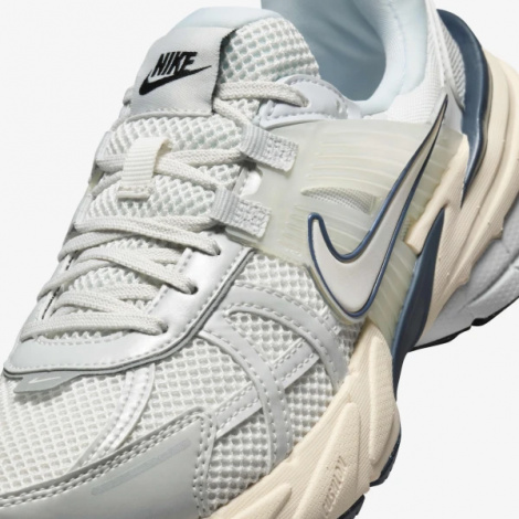 Кросівки жіночі Nike V2K RUN світло-сіро-персиково-темно-сині FD0736-004
