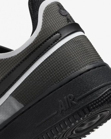 Кросівки Nike AIR FORCE 1 REACT чорні DM0573-002