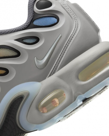 Кроссовки Nike AIR MAX PLUS DRIFT серо-желто-красные FD4290-002