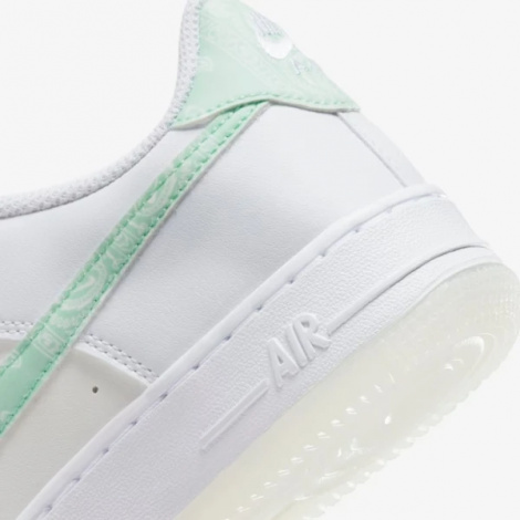 Кросівки підліткові Nike AIR FORCE 1 LV8 (GS) біло-м'ятно-оранжеві FJ7706-131