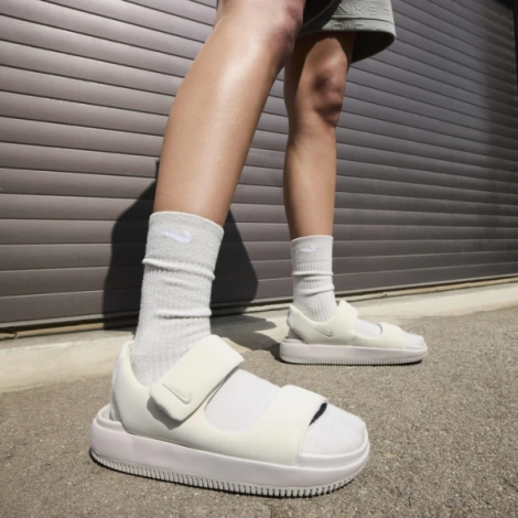 Сандали женские Nike CALM SANDAL молочные FJ6043-002