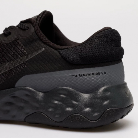Кросівки бігові Nike RENEW RIDE 3 чорні DC8185-004