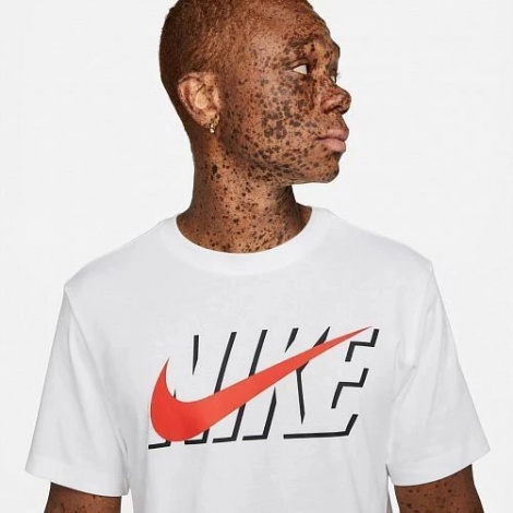 Футболка Nike M NSW TEE SWOOSH BLOCK біла DZ3276-100