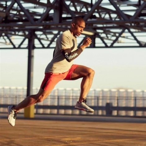 Нарукавники Reebok ACTIVCHILL ARM SLEEVES 2 шт. черные S RASL-13023BK