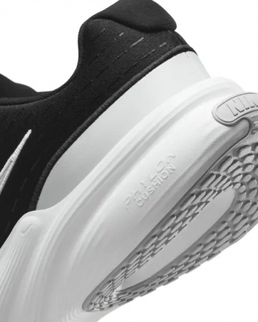Кросівки Nike UPLIFT SC чорно-білі IB2765-002