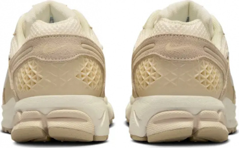 Кросівки жіночі Nike ZOOM VOMERO 5 бежеві HQ0458-200