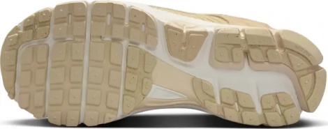 Кросівки жіночі Nike ZOOM VOMERO 5 бежеві HQ0458-200