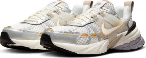 Кроссовки женские Nike V2K RUN бело-серебряно-золотые HJ7245-100