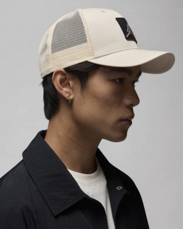Кепка Nike JORDAN U RISE CAP S CB TRKR JM PTCH бежевая FZ0774-203