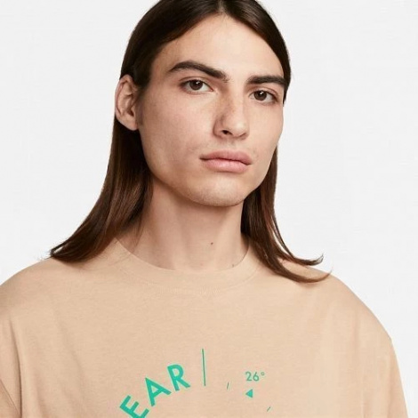 Футболка Nike M NSW SPU SS TEE коричневая FJ5255-200