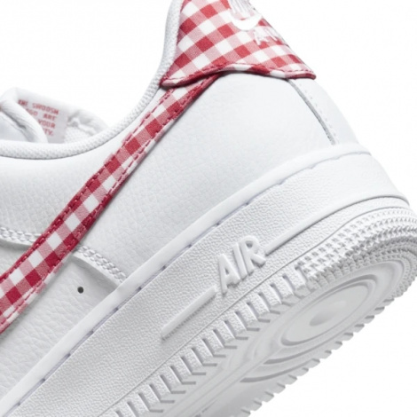 Кросівки жіночі Nike AIR FORCE 1'07 біло-червоні DZ2784-101