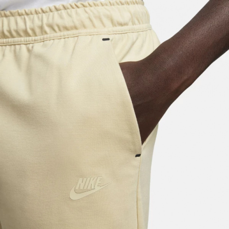 Шорти Nike M NK TECH LGHTWHT SHORT бежеві DX0828-783
