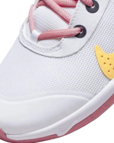 Кросівки дитячі Nike OMNI MULTI-COURT (GS) білі DM9027-102