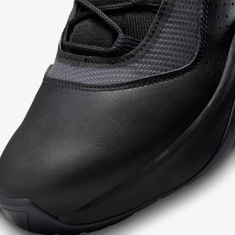 Кросівки баскетбольні Nike AIR JORDAN 11 CMFT LOW чорні CW0784-003