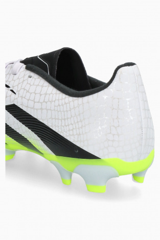 Дитячі бутси adidas Predator League MG Junior - білий