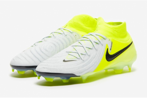 Детские футбольные бутсы Nike Phantom Luna II Elite FG Junior FJ2572-003