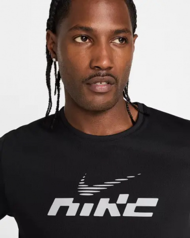 Футболка для бега Nike MILER FLASH DRI-FIT UV RUNNING черная IB4127-010