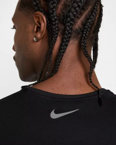 Футболка для бега Nike MILER FLASH DRI-FIT UV RUNNING черная IB4127-010