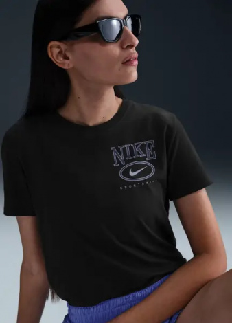 Футболка женская Nike SPORTSWEAR CLUB черная IB2447-010