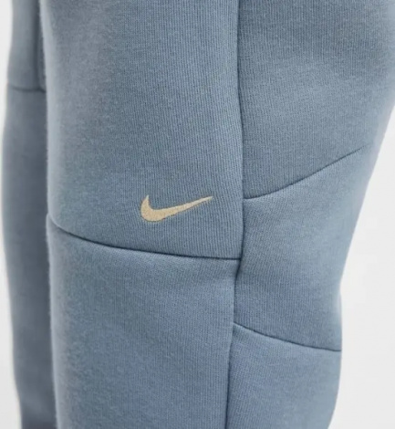 Спортивные штаны подростковые Nike SPORTSWEAR TECH FLEECE дымчато-серые HV5869-065