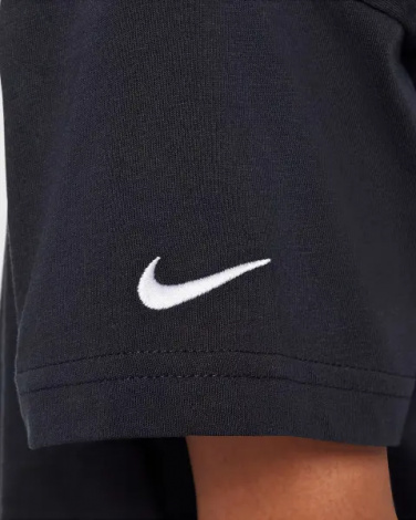 Футболка підліткова Nike SPORTSWEAR чорна HM6303-010