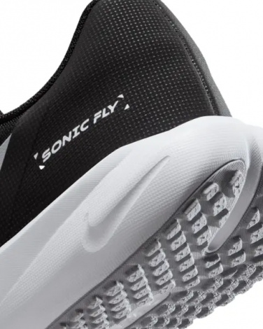 Кросівки бігові підліткові Nike SONIC FLY (GS) чорно-білі FZ0017-001