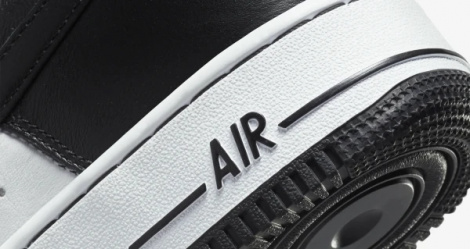 Кроссовки Nike AIR FORCE 1 LOW QS TS черно-белые FJ5756-100