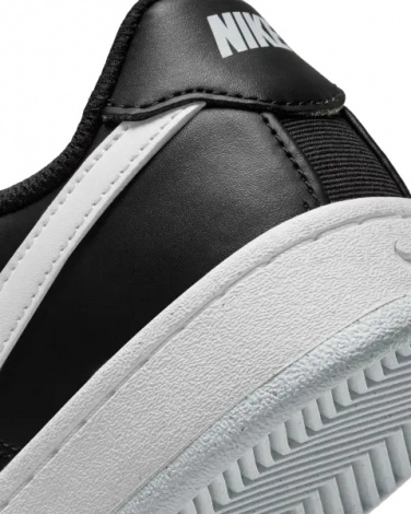 Кеды женские Nike COURT ROYALE 2 черно-белые DH3159-001
