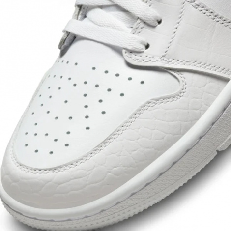 Кросівки Nike AIR JORDAN 1 LOW G білі DD9315-110