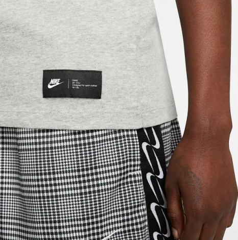 Футболка женская Nike SPORTSWEAR серая CZ6368-063