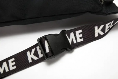 Сумка на пояс Kelme чорна 8201BB5002.9000